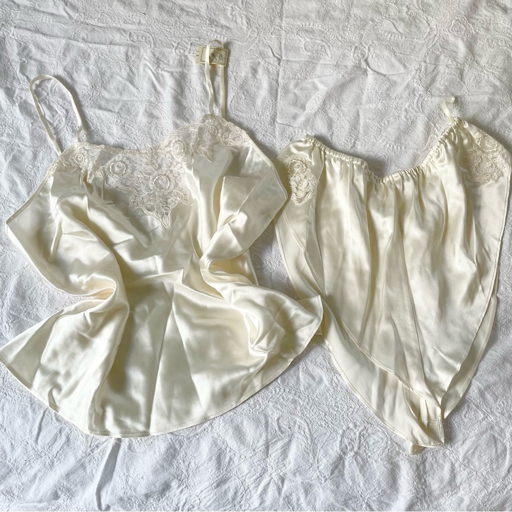 Vintage 100% silk sleep set by romantic night